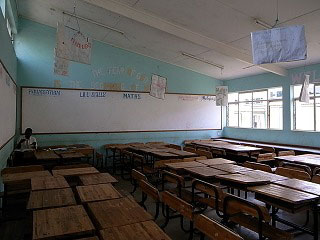 （協力実施前）リロングェ初等教員養成校の一般教室