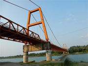 マガピット橋（橋長409.6m）