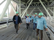明石海峡大橋桁内管理通路見学