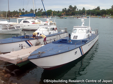 スリランカ沿岸警備隊ミリッサ基地の巡視艇（写真提供：（株）日本造船技術センター）