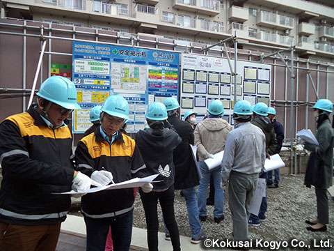 日本の建築現場で工事概要・施工体制を理解する（写真提供：国際航業（株））