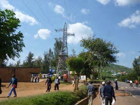配電線候補−キガリ市内の既設配電系統を増強するため、新ガソギ変電所から北部周りでニャガサンブ地域内の既設カノンベフィーダへ接続する。
