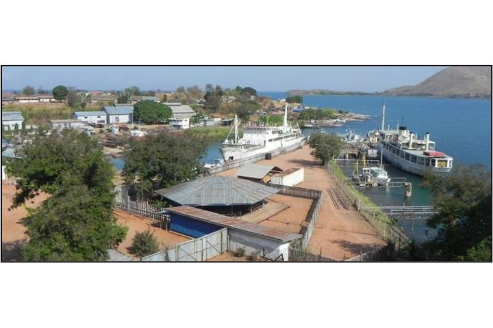 キゴマ港の旅客埠頭の全景