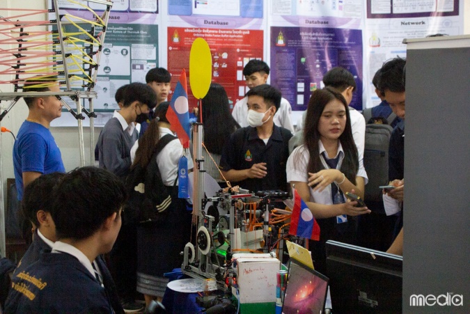 学科の展示の様子 (Department's exhibition)