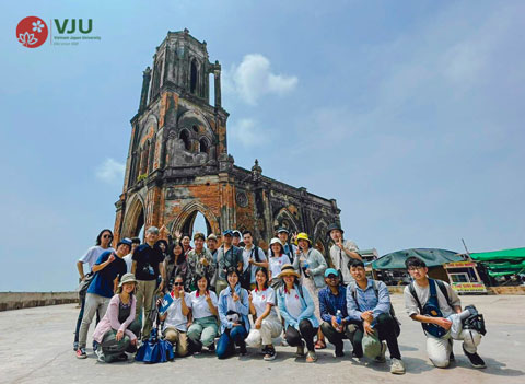 日本の大学生とベトナムでの合同フィールドトリップ（修士課程　気候変動と開発プログラム）