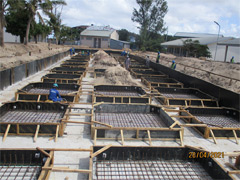教室棟（E棟）：新設工事　基礎の配筋、型枠工事の状況　2021年4月19日