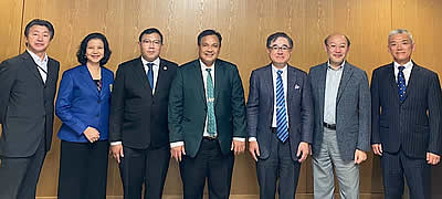 Meeting with Professor Kiyohiro Hokin, President of Hokkaido University