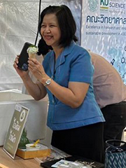 Duckweed ice-cream promotion by Dr. Arinthip (Project Manager)