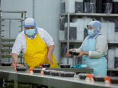 ハンオール区に建てられたセントラルフーズの工場では、弁当やおにぎりなど1日33万食が製造されている（写真提供：CU）