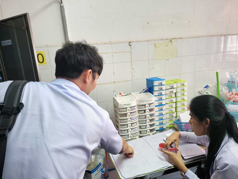 Short term expert working in Provincial Hospital 