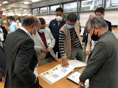 教科書研究センター附属図書館にて教科書資料を見学