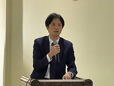 JCC会議閉会に際して挨拶するJICAエチオピア事務所・高野次長