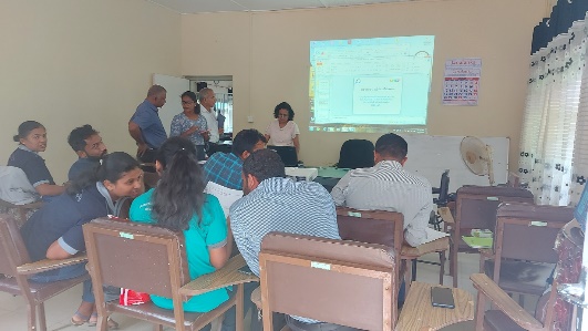 Interactive Workshopの様子 （Bandarawella DG 事務所、　Badulla） 