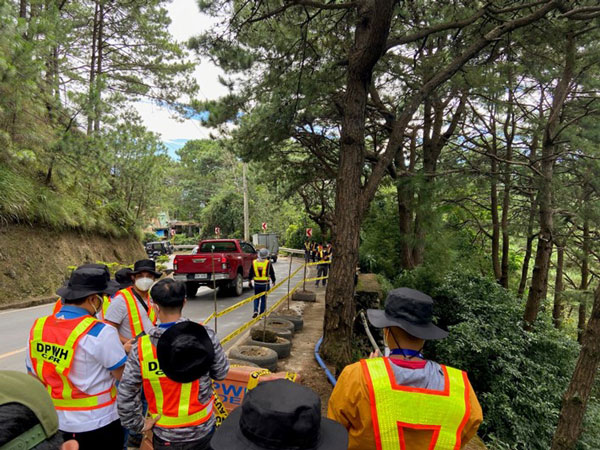 道路防災情報のデータ収集の現場作業トレーニング風景（２）