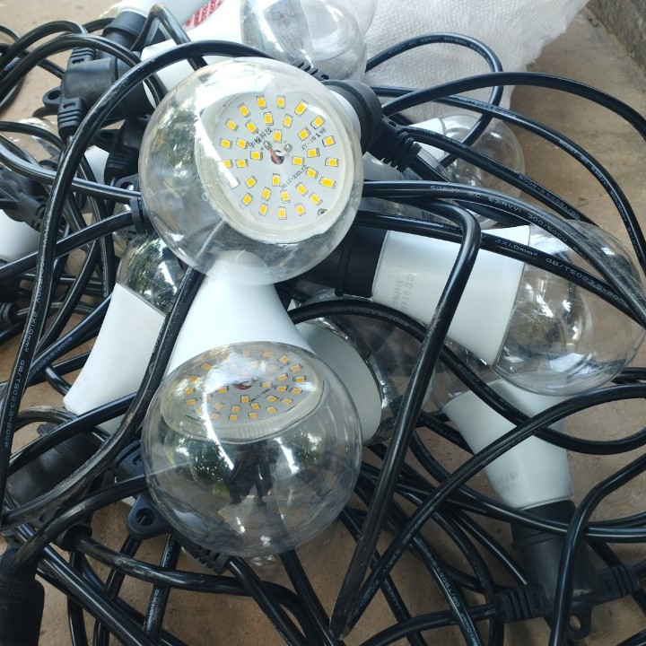 今回使用された電照用LEDライト。
