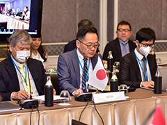 JAC members who have made a significant contribution to the ARCH Project. On this occasion, Dr. Koido (centre), on behalf of JADM, expressed his interest to be part of the AANDHM as a non-ASEAN Institute.