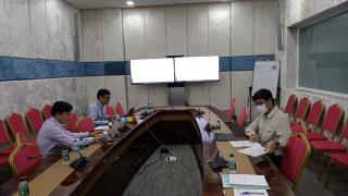Interviews (interviewee on the right is a staff member. The two on the left are project experts)