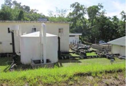 【アイライ浄水場】急速ろ過池（バルブレス重力式ろ過装置）（5基のろ過池のうち3基の路床底版が破損している。）