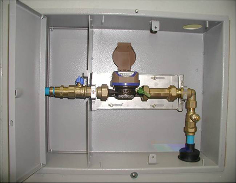 水道計UMA（水道計ユニット）内部。ユニットはユーザーが水道計の不正改造を施すことを防止する構造となっている。