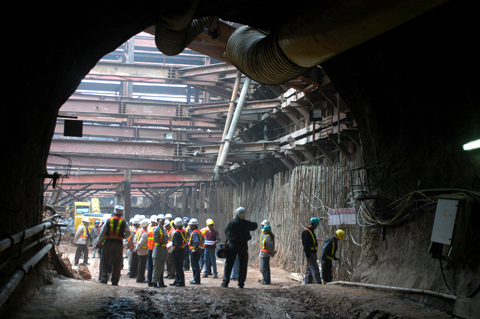 デリーメトロ建設時のトンネル掘削