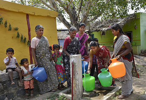 村に設置された給水栓