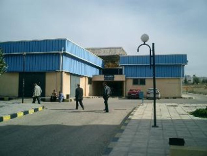 拡張整備されたアル・フソン大学で建設されたワークショップ棟