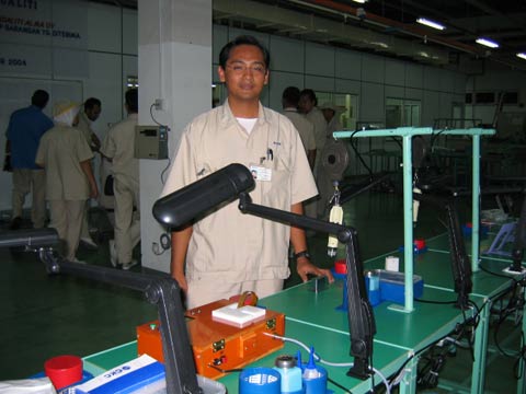 日系電子部品メーカーの技術者として活躍する本事業卒業生