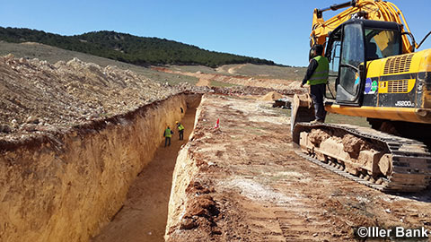 ガーズィアンテップ県ガーズィアンテップ市ベイレルベイ地区の上水管工事サイトの様子。（2017年3月）（写真提供：イルラー銀行）