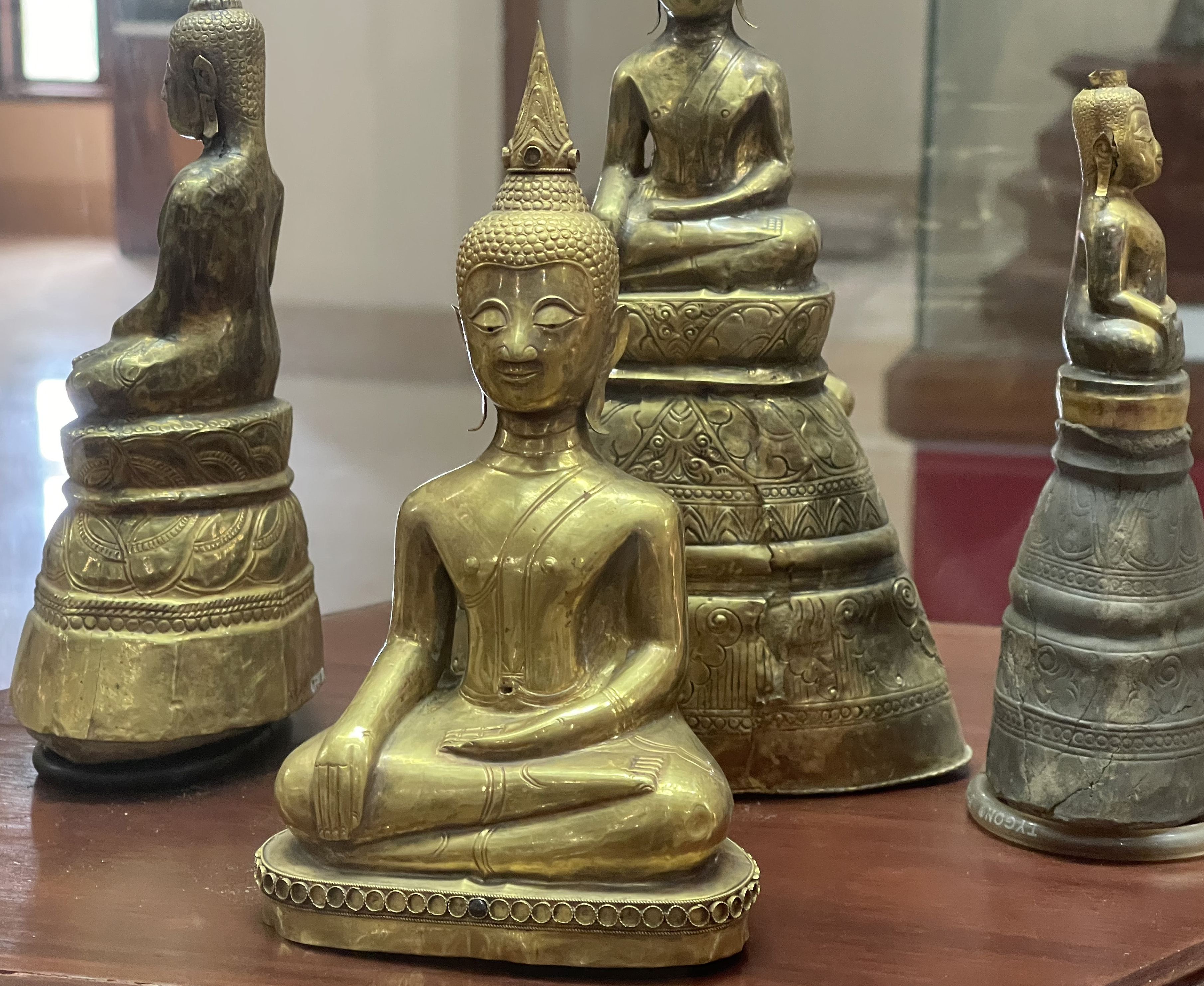 05 Buddha statues plated with gold
