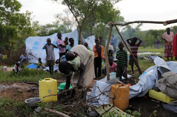 南スーダンから歩いてウガンダに越境した難民たち