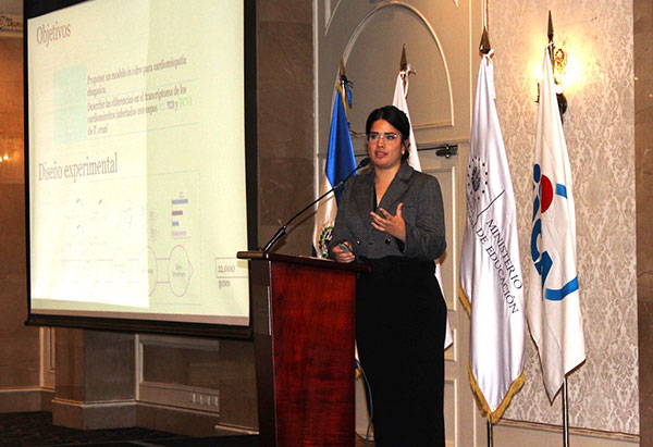 Presentacion de resultados de investigación en El Salvador