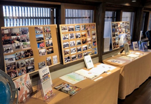 姉妹都市展示の様子