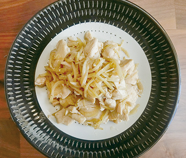 鶏肉のたっぷり生姜炒め チャークニャイサッモアン