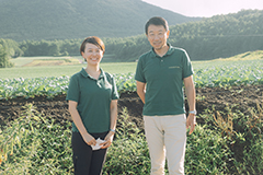 矢島亮一さんと森栄梨子さん