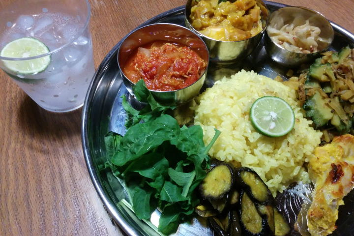 野菜をたっぷり使ったスパイスカレー