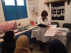 保健センターで行われた母親学級。「モロッコ人は話すことが得意なので、どうやるかを理解すると初めてでも堂々と母親学級を実施していました」（髙野さん）