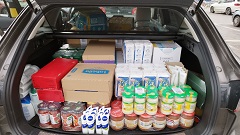 配給所の倉庫に運ぶために購入した食料品や衛生用品、日用品（写真提供＝JCF、宮永さん）