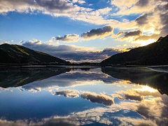 宿が面している雪浦川