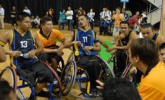 フェスピックで選手に言葉をかける神保さん