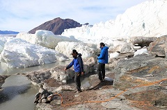 近年氷河の後退が進んでいるグリーンランドでの調査活動