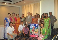 世界63カ国で導入されている生ゴミリサイクル技術「高倉式コンポスト」を開発した髙倉氏（写真中央）を招いたセミナー