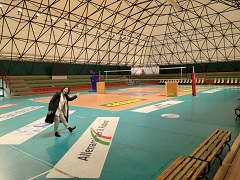 青木さんが担当している男子バレーボールの石川祐希選手が所属する
イタリア・ミラノのクラブの体育館にて（今年2月）