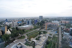 首都ナイロビ。国際連合の四つの主要事務所の一つが置かれるなど、国際協力の分野でも重要な拠点となっている(写真提供＝佐藤浩治/JICA)