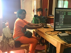 ラジオ番組に出演すると、巡回先の先生方からより認知されるようになった