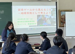 現在：今年に入って行った、地元高校生への出前授業の様子