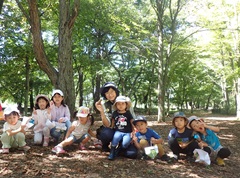 現在は金川の森を探索しながら子どもたちに自然環境や生き物に興味を持ってもらう活動をしている