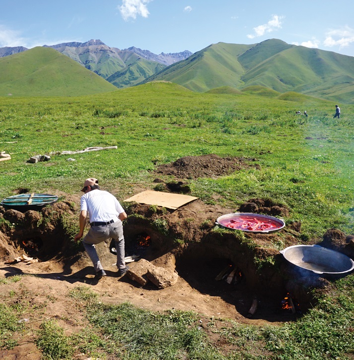 任地の食生活に彩りを！隊員めし