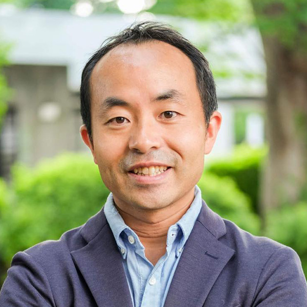 岸 卓巨さん