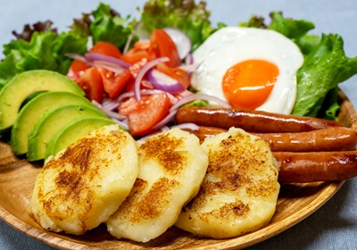 任地の食生活に彩りを！ 隊員めし