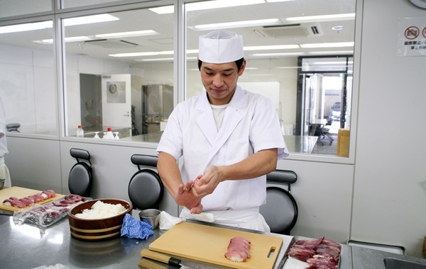 派遣から始まる未来 先輩たちの社会還元